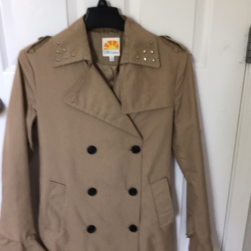 C&C California Tan Ruffle Jacket Size S - Picture 2 of 9